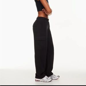 Aritizia Cozy Fleece Mega Cargos in soft Black XS
